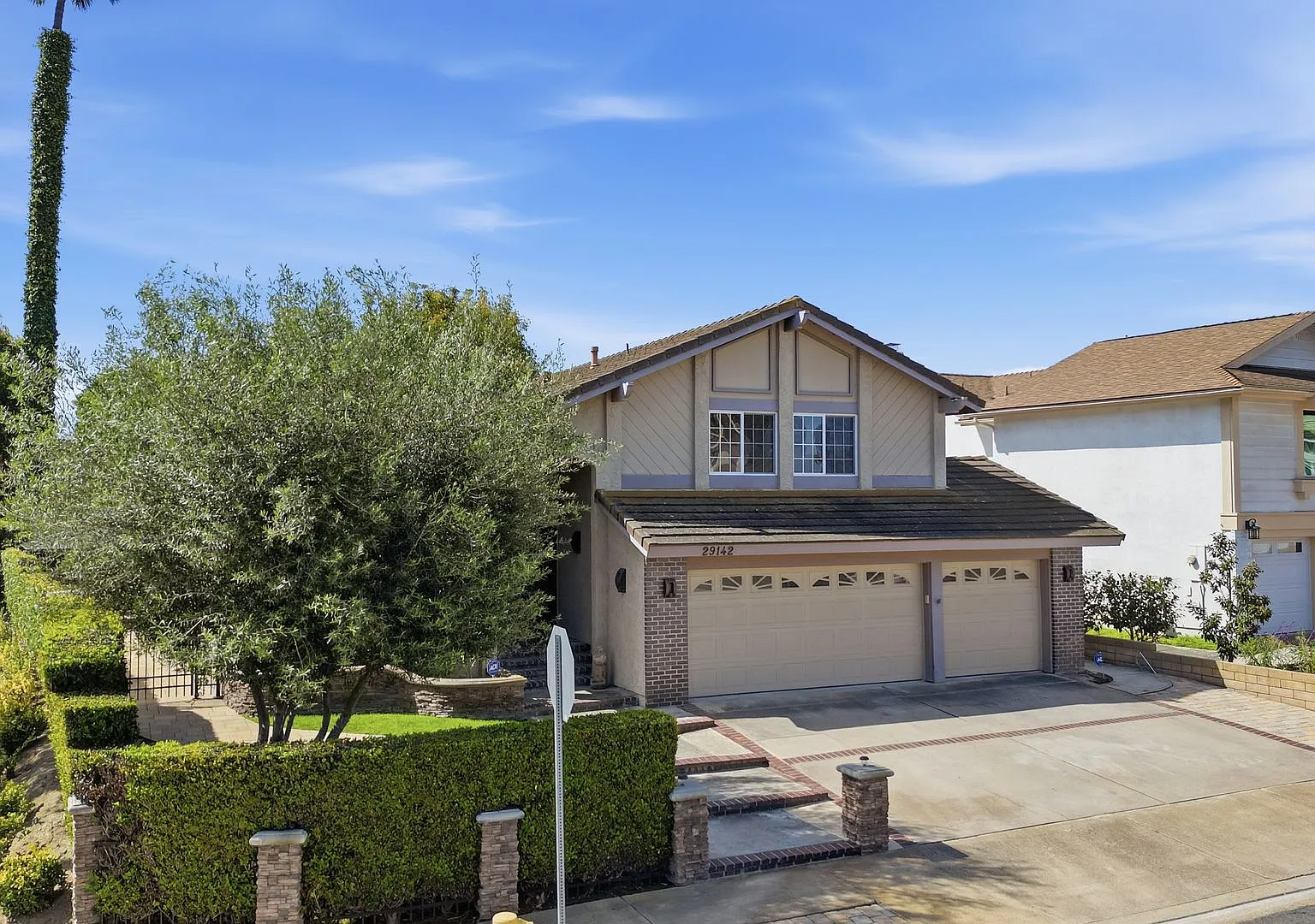 Stunning 4 bedroom, 3bath home, with pool in Laguna Niguel! — Photo 2
