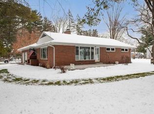 520 Albee Ln, Midland, MI 48640