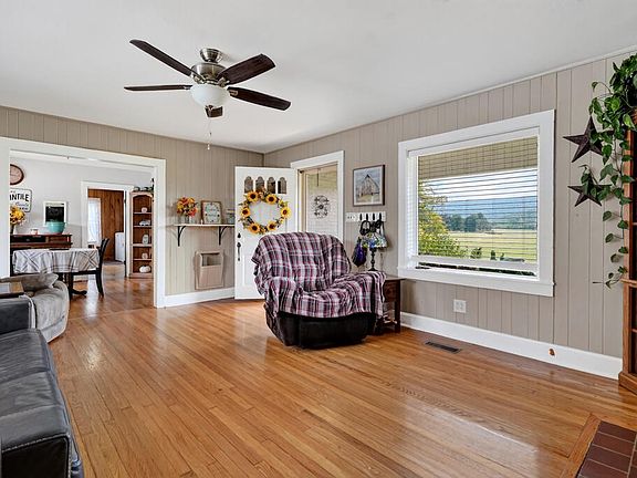 5th image of 4785 Dark Hollow Rd