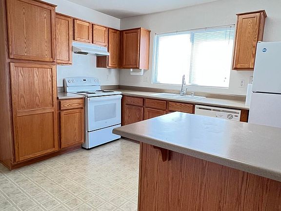 2nd image of 1616 E ASPEN Avenue
