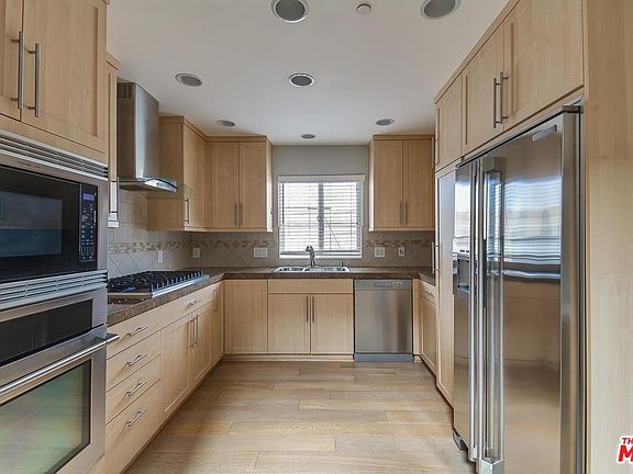 4th image of 3005 Grand Canal APT 4