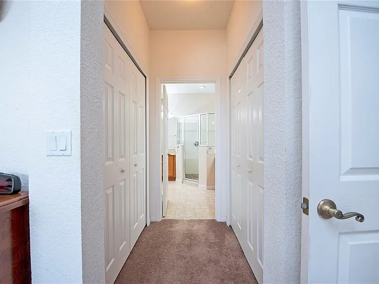 2920 Willow Creek Ln — Photo 76