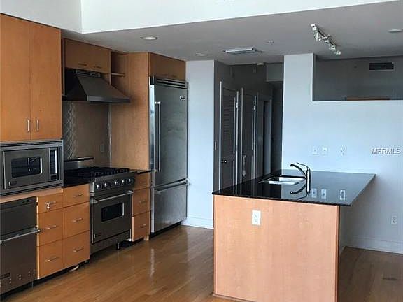 2nd image of 1120 E Kennedy Blvd Unit 1517