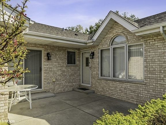 2nd image of 16103 Lake Villa Ave