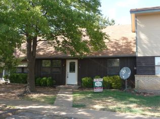 1111 NW 52nd Cir, Lawton, OK 73505