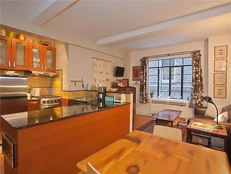 Sold by Avenue Sotheby's International Realty