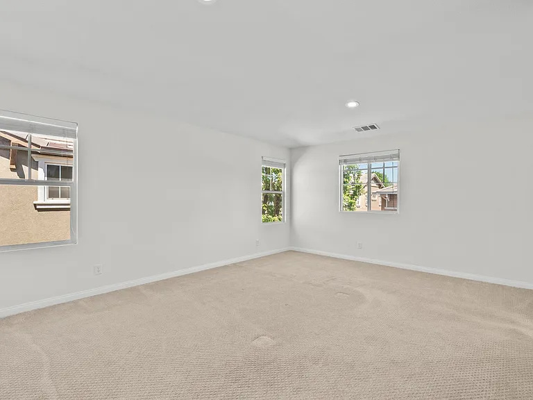 2658 Greenwood Ct — Photo 35