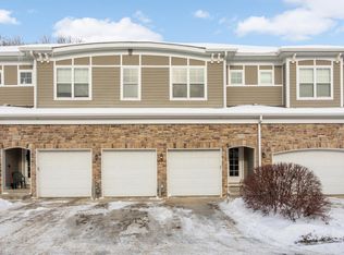17710 Valley Cove Ct, Deephaven, MN 55391