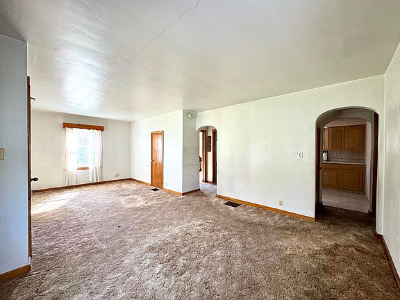 3rd image of 1224 S Main St