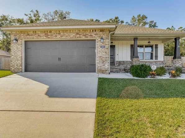 1561 Hollow Point Dr, Cantonment, FL 32533