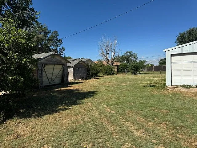 316 W Houston St — Photo 13