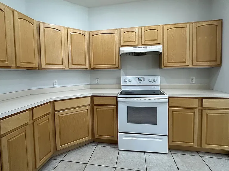 3802 E Regents Cir — Photo 14