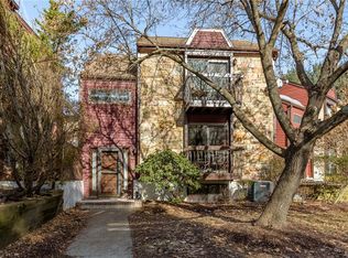47 Kensington Ct, Hackettstown, NJ
