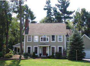 44 Oak Tree Ln, Schenectady, NY 12309