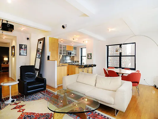 Sold by Sotheby's International Realty | media 1