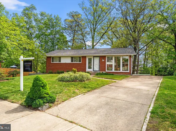 5603 Bristol Ct, Alexandria, VA 22312