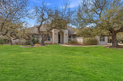 468 Lloyd Ln Photo 1