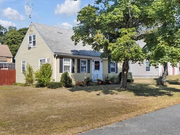 48 Bay State Cir, Abington, MA 02351
