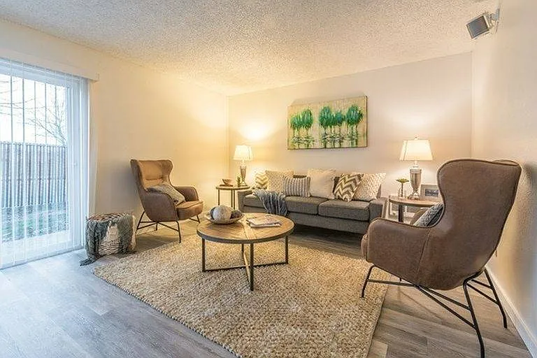Model Apartment Home