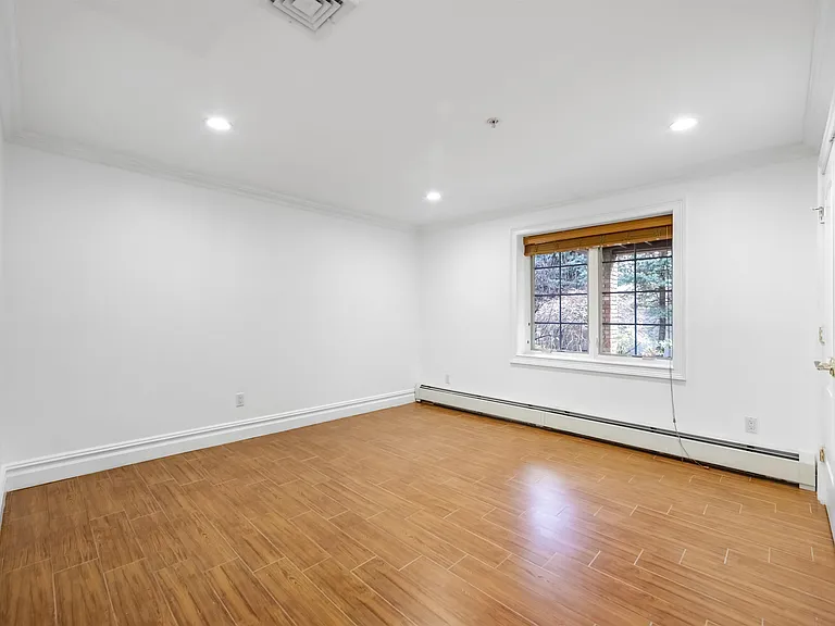 2132 Linwood Ave #C — Photo 10