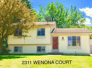 2311 Wenona Ct, Wixom, MI 48393