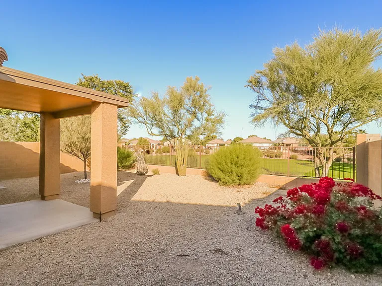 40084 W Catherine Dr — Photo 16