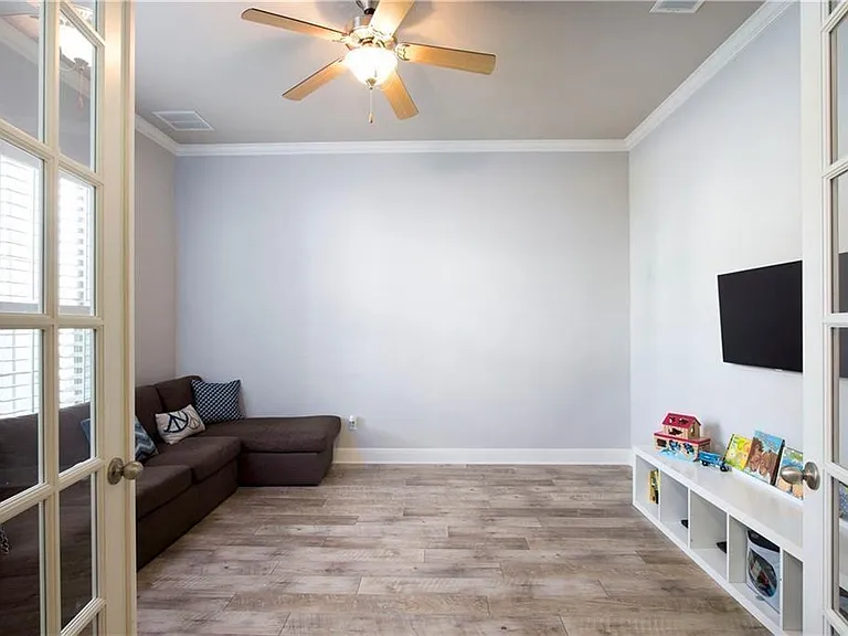 4100 Vinalopo Dr — Photo 17