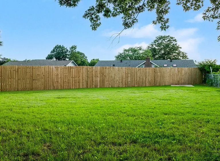 913 W Sonoma St — Photo 18