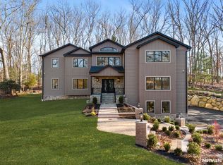 206 Peterson Pl, Ramsey, NJ 07446