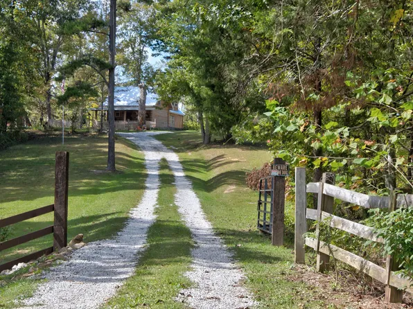 70 Smith Branch Rd, Beattyville, KY 41311