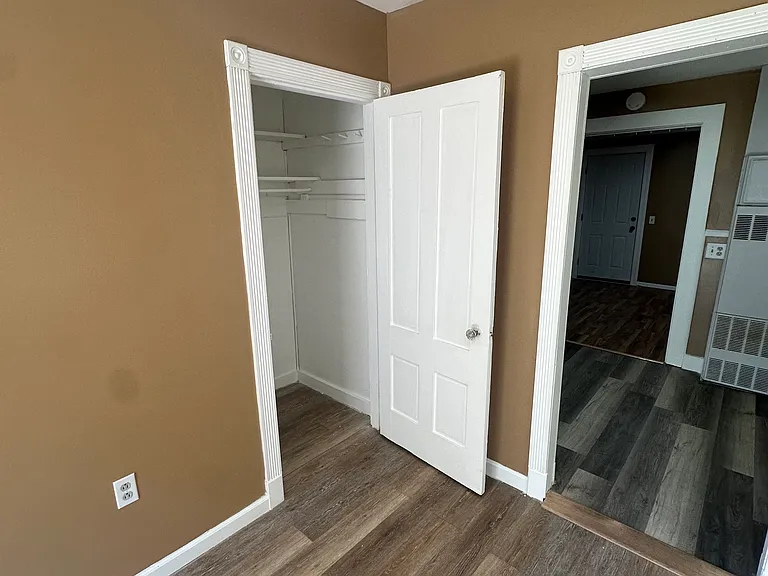 57 W Warwick Ave #B — Photo 2