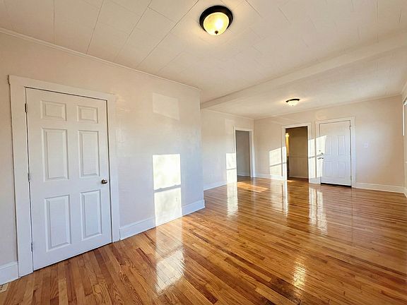 3rd image of 45 Slater St #1