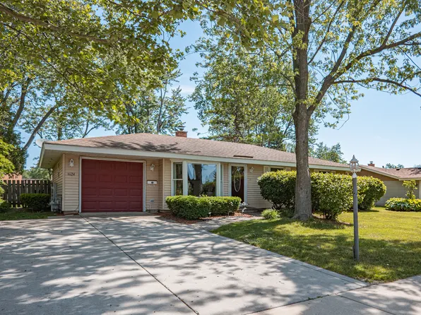 1624 W Weathersfield Way, Schaumburg, IL 60193