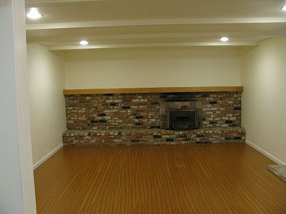4th image of 1374 Piland Dr