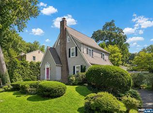 61 N Monroe St, Ridgewood, NJ 07450