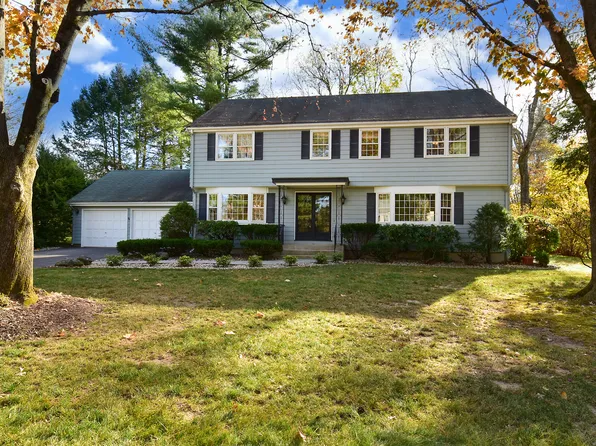 7 Manor Lane, West Hartford, CT 06107