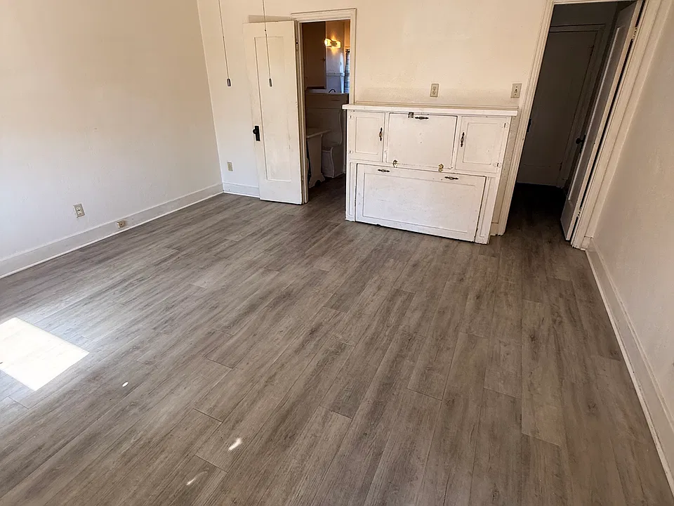 253 N Glassell St #5