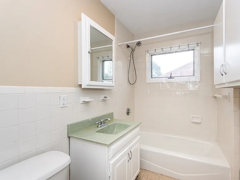38 Bennett St #2 — Photo 14