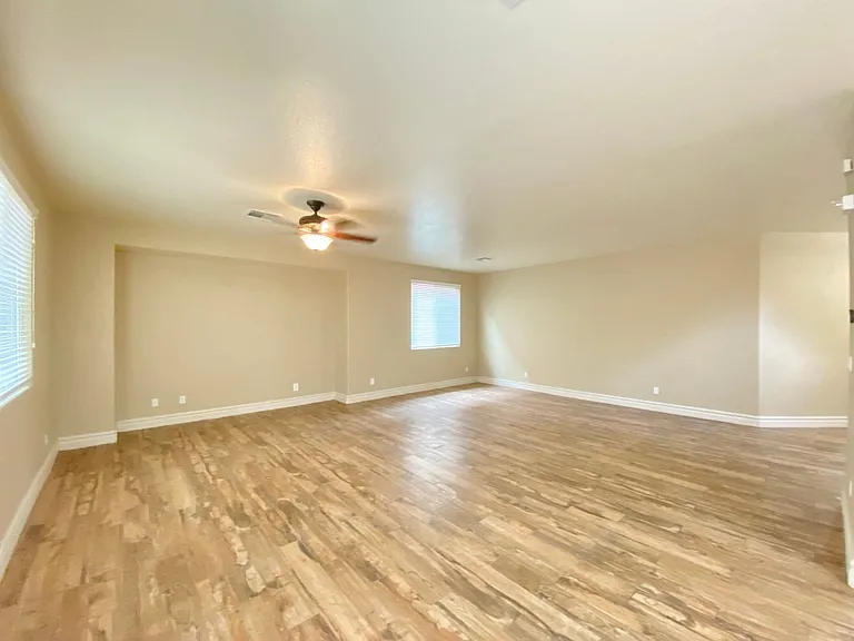 9675 Marcelline Ave — Photo 10