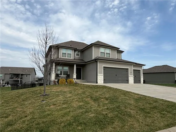 808 W Solomon Dr, Lone Jack, MO 64086