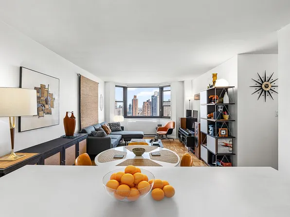200 E 90th St APT 21D, New York, NY 10128