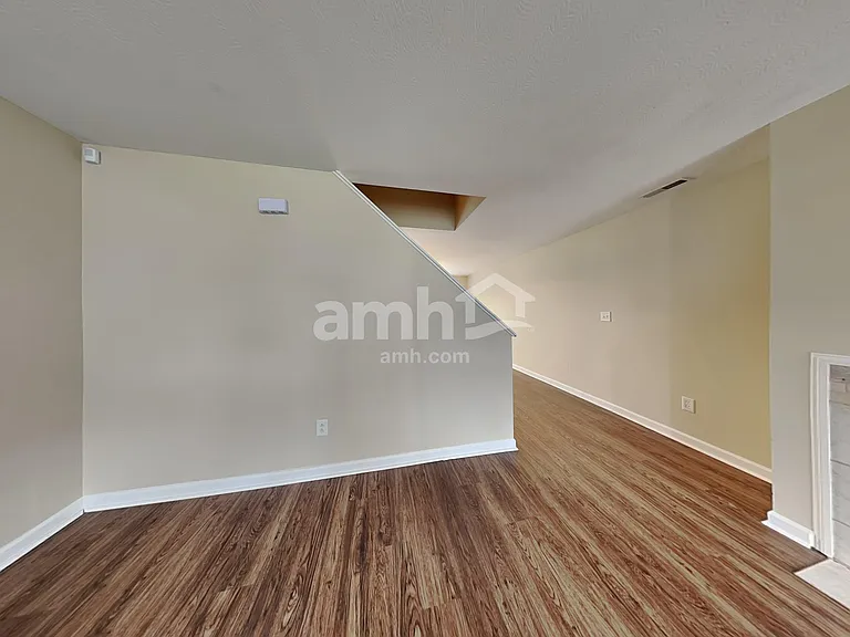12523 Doe Ln — Photo 8