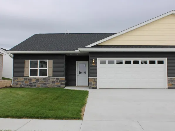 1352 Kettle DRIVE Unit 2, Kewaskum, WI 53040