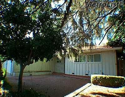 5th image of 3183 Rosemont Dr