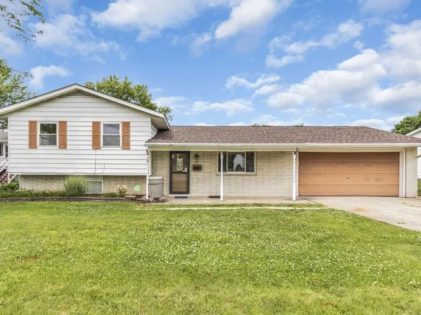 86 Lancaster Dr, Heath, OH 43056
