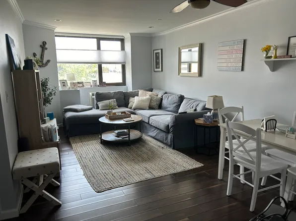 185 W Park Ave APT 116, Long Beach, NY 11561