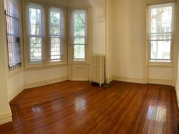 3827 Walnut St APT 2R, Philadelphia, PA 19104