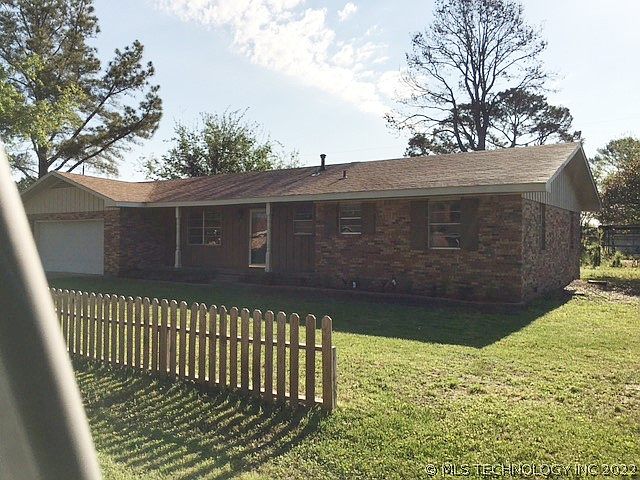 504 N Hickory Street, Atoka OK - photo 2