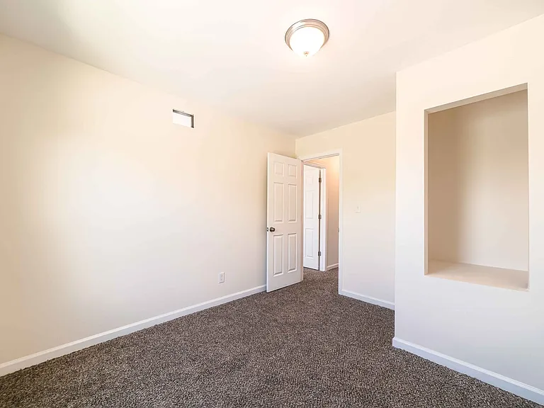 156 Leicester - FDR — Photo 8