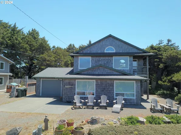 88269 Pond St, Florence, OR 97439